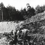 Ciężkie prace na kopalni odkrywkowej Kasia II. Wyry, ok.1956r. Kasia II. Wyry, ok.1956 r.