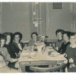 Dzień Kobiet, zabawa zakładowa WZBUCH, karczma u Żyda. Wyry, 1960r. Dzień Kobiet